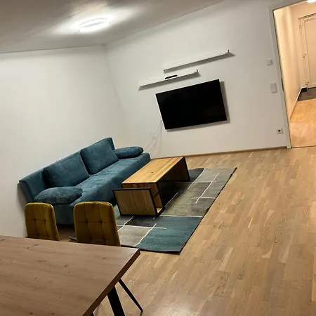 דירה Garten-wohnung Naehe Messe Und Flueghafen Muenchen פוינג