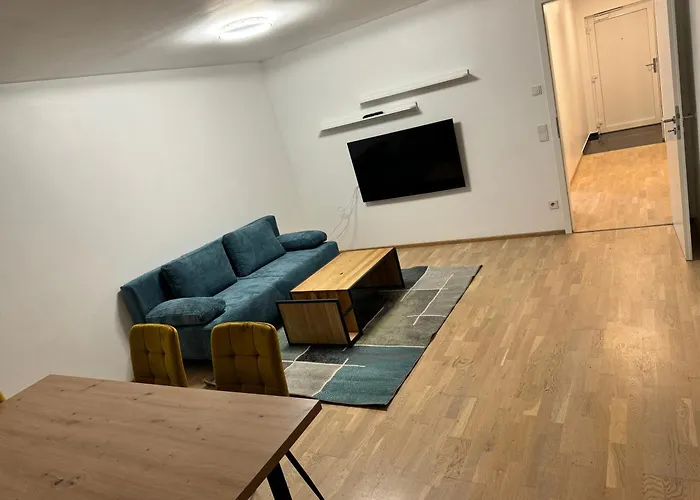 דירה Garten-wohnung Naehe Messe Und Flueghafen Muenchen פוינג