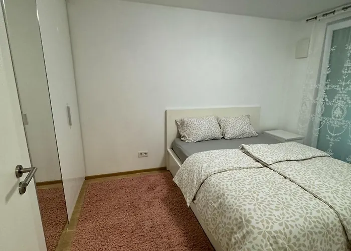 Garten-wohnung Naehe Messe Und Flueghafen Muenchen פוינג